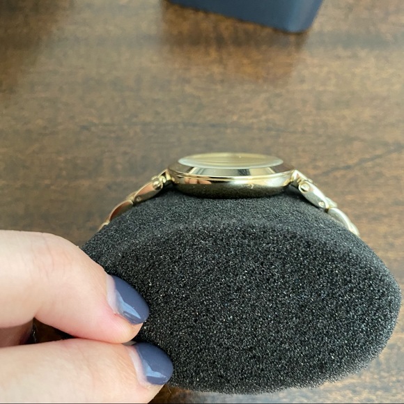 Fossil Relic Gold Toned Watch - Picture 4 of 7